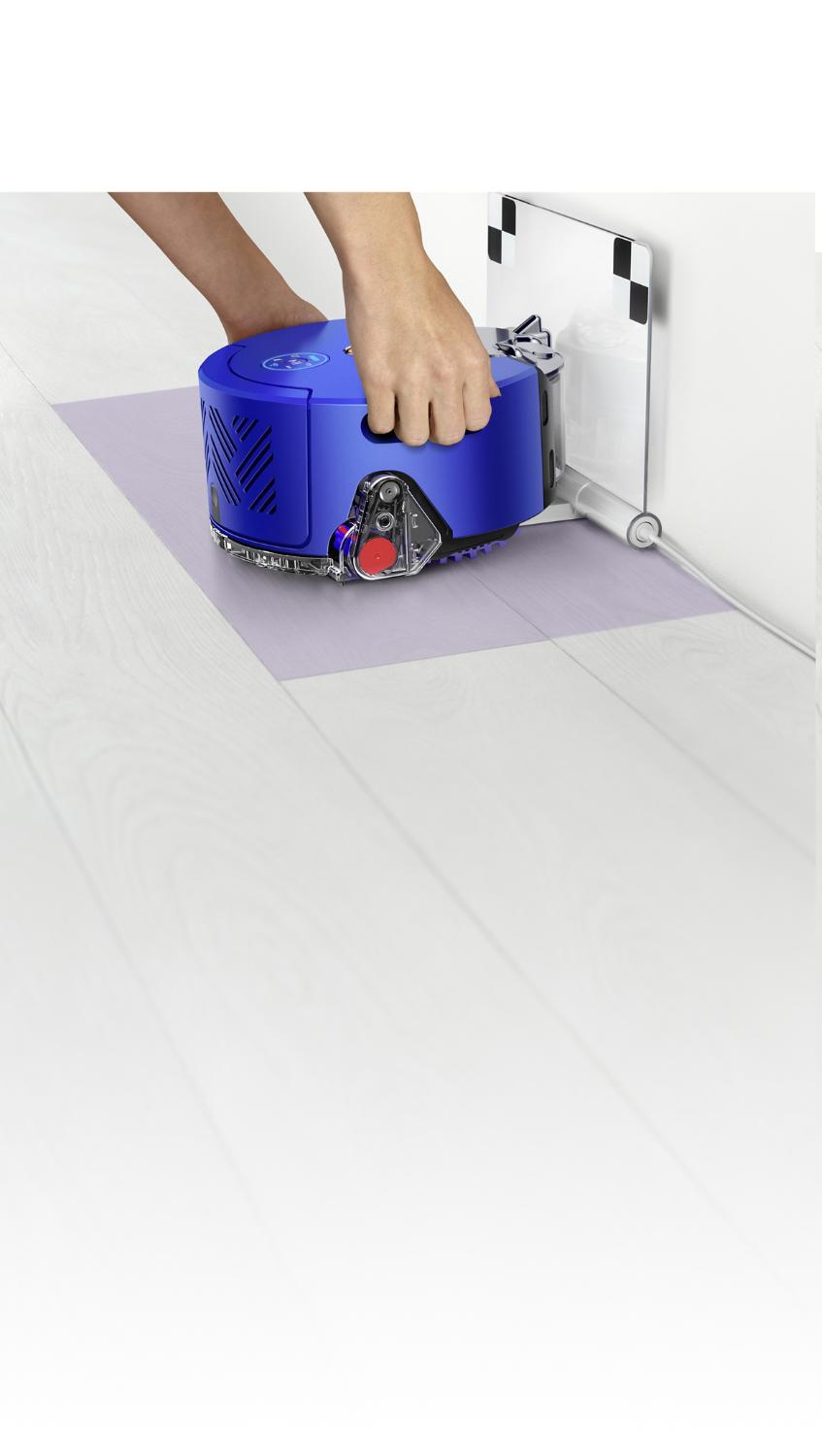 Video about setting up the Dyson 360 Heurist™ robot vacuum